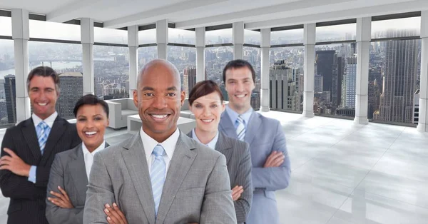 Imagen Compuesta Retrato Empresarios Sonriendo Contra Vista Del Paisaje Urbano —  Fotos de Stock