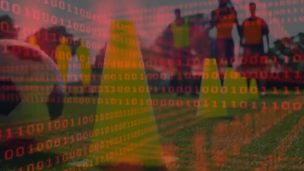 Stadyumdaki Çeşitli Futbol Oyuncuları Üzerinde Ikili Kodlama Animasyonu Küresel Spor — Stok video