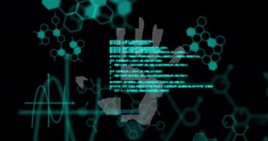 Siyah arkaplandaki parmak izleri üzerinde kimyasal formüllerin ve veri işlemlerinin animasyonu. dijital güvenlik, biyometrik veri, bilim ve teknoloji konsepti dijital olarak oluşturulmuş video.