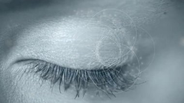 Hareket eden şekil ve sevgililer günü metinlerinin göz üzerinde canlandırması. Sosyal medya ve iletişim arayüzü kavramı dijital olarak oluşturulmuş video.