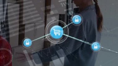 Depo işçisi üzerinden bağlantı ağı animasyonu. küresel bağlantılar, iş dünyası, dijital arayüz, teknoloji ve ağ konsepti dijital olarak oluşturulmuş video.