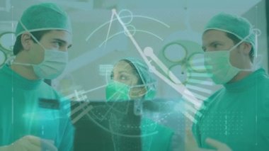 Operasyon sırasında beyaz erkek ve kadın cerrahlar üzerinde çeşitli verilerin animasyonu. tıp ve sağlık hizmetleri kavramı dijital olarak üretilen video.