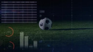 Kafkas erkek futbolcu üzerinde veri işleme animasyonu. global spor ve dijital arayüz konsepti dijital olarak oluşturulmuş video.