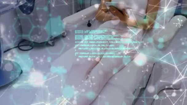 Animáció Kémiai Képletek Adatok Feldolgozása Biracial Nők Segítségével Tabletta Kórházban — Stock videók