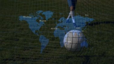 Kafkas erkek futbolcu üzerinde veri işleme animasyonu. global spor ve dijital arayüz konsepti dijital olarak oluşturulmuş video.