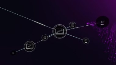 Siyah arka planda mor enerjinin üzerindeki bağlantı ağının animasyonu. küresel bağlantılar, iş dünyası, dijital arayüz, teknoloji ve ağ konsepti dijital olarak oluşturulmuş video.