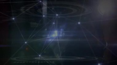 Bağlantıların üzerinde dönen DNA iplikçiklerinin animasyonu, mavi arka planda bilimsel veri işleme. küresel bilim, veri işleme ve dijital arayüz kavramı dijital olarak oluşturulmuş video.