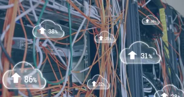 Animatie Van Wolken Met Toenemende Aantallen Draden Servers Cloud Computing — Stockvideo