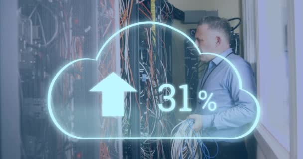 Animacja Chmury Rosnącą Liczbą Przewodów Serwerów Chmura Obliczeniowa Przesyłanie Danych — Wideo stockowe