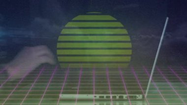 Laptop ve dünya haritası üzerinden insan simgeleriyle bağlantı ağının animasyonu. küresel bağlantılar ve veri işleme konsepti dijital olarak oluşturulmuş video.