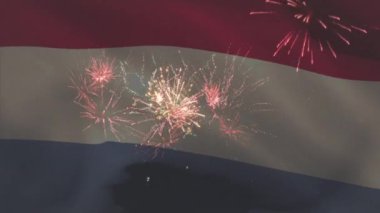 Hollanda bayrağının havai fişekler üzerinde dalgalanmasının animasyonu. Vatanseverlik ve kutlama konsepti dijital olarak oluşturulmuş video.