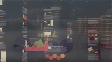 Bulutların üzerinde veri işleme animasyonu. küresel iş ve dijital arayüz kavramı dijital olarak oluşturulmuş video.