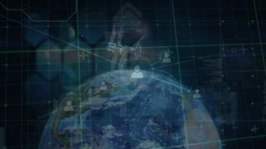 Dünya üzerindeki insan simgeleriyle bağlantı ağının animasyonu. küresel ağlar, bağlantılar ve veri işleme konsepti dijital olarak oluşturulmuş video.
