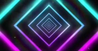 Siyah arkaplanda hareket eden parlak neon pembe ve mavi soyut tünel animasyonu. ışık, renk ve hareket konsepti dijital olarak oluşturulmuş video.