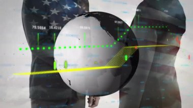 İnsanların el sıkışması üzerine finansal veri işleme animasyonu. küresel bağlantılar, iş dünyası, dijital arayüz, teknoloji ve ağ konsepti dijital olarak oluşturulmuş video.