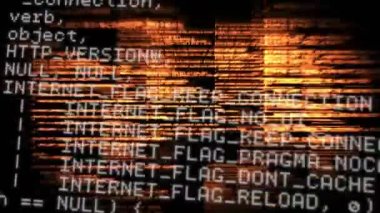 Siyah ve turuncu arka planda bilgisayar kodu işleme animasyonu. bilgisayarlar, programlama, teknoloji ve dijital arayüz kavramı dijital olarak oluşturulmuş video.