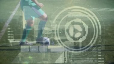 Kafkas erkek futbol oyuncuları üzerinde çeşitli veri işleme animasyonları. global spor, teknoloji, veri işleme ve dijital arayüz kavramı dijital olarak oluşturulmuş video.