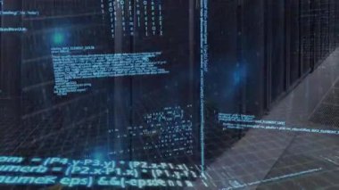 Bilgisayar sunucu odasına karşı veri işlemenin birleşik videosu. bilgisayar arayüzü ve veri depolama teknolojisi kavramı