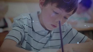 Okul çocuğu yazıları üzerinden bağlantı ağının animasyonu. küresel eğitim, teknoloji, veri işleme ve dijital olarak üretilen video konsepti.