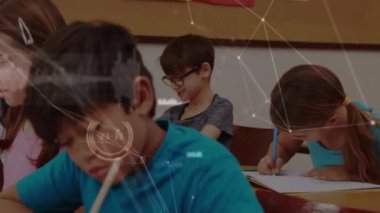 Okulda okuyan bir grup farklı öğrenciye karşı kurulan bir bağlantı ağı. Okula ve eğitim konseptine dönüş