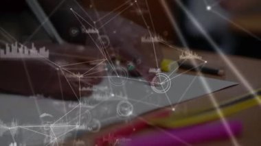 Okul çocuğu yazıları üzerinden bağlantı ağının animasyonu. küresel eğitim, veri işleme ve dijital olarak oluşturulmuş video konsepti.