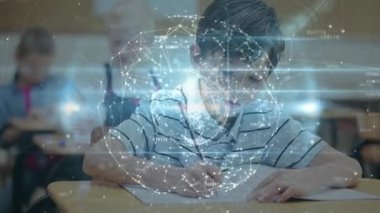 Okul çocuğu yazıları üzerinden bağlantı ağı olan bir dünya animasyonu. küresel eğitim, dijital arayüz, teknoloji ve ağ konsepti dijital olarak oluşturulmuş video.