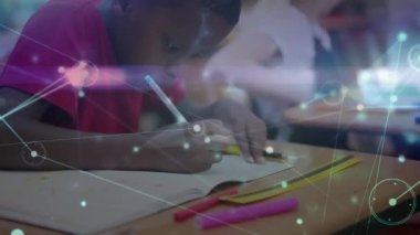 Okul çocuğu yazıları üzerinden bağlantı ağının animasyonu. küresel eğitim, veri işleme ve dijital olarak oluşturulmuş video konsepti.