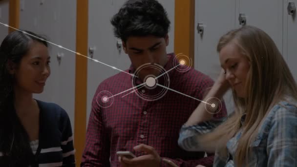 用智能手机在学生上建立连接网络的动画 全球教育 数字接口 技术和网络概念 — 图库视频影像