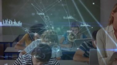 Okuldaki çeşitli öğretmen ve öğrencilerle ilgili veri ve bağlantıların animasyonu. öğrenme, eğitim ve öğretim konsepti dijital olarak oluşturulmuş video.