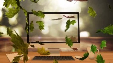 Ofis masasında üzerinde fotokopi alanı ve ışık lekeleri olan birden fazla yaprak simgesi var. ofis ve teknoloji konsepti