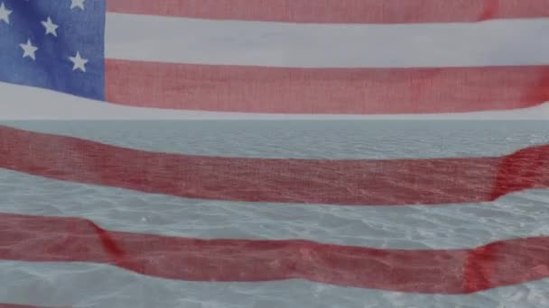 Animazione Sventolare Bandiera Americana Sul Mare Patriottismo Americano Indipendenza Concetto — Video Stock
