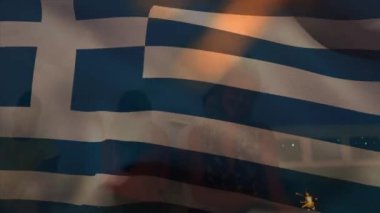 Sahildeki bir grup arkadaşın üzerinde Yunan bayrağı sallama animasyonu. seyahat ve tatil konsepti dijital olarak oluşturulmuş video.