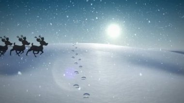 Noel Baba 'nın siluetinin üzerine düşen kar animasyonu kış manzarasında ren geyiğiyle kızakta. Noel, gelenek ve kutlama konsepti dijital olarak oluşturuldu.