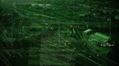 Yol trafiğinde veri işleme animasyonu. küresel bağlantılar, ulaşım, veri işleme ve dijital arayüz konsepti dijital olarak oluşturulmuş video.
