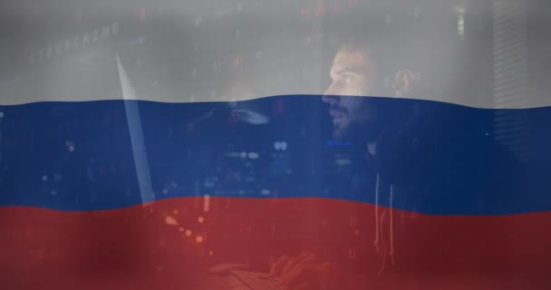 Animación Hacker Caucásico Sobre Bandera Rusia Crisis Ucraniana Ciberguerra Política — Vídeo de stock