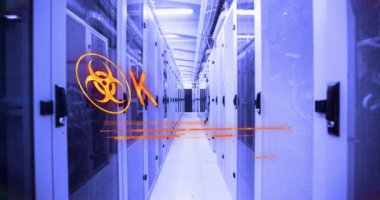 Sunucu odasında acil durum mesajı ve sembolü animasyonu. Ukrayna krizi ve uluslararası politika kavramı dijital olarak oluşturuldu.