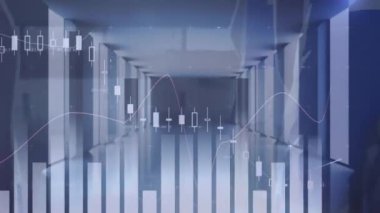 Spor salonundaki farklı erkek basketbol oyuncuları üzerinde veri işleme animasyonu. global spor, bağlantılar ve dijital arayüz konsepti dijital olarak oluşturulmuş video.