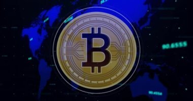 Bitcoin sembolü ove dünya haritasının animasyonu. Ukrayna krizi, güncel ilişkiler, politika ve küresel ekonomi konsepti dijital olarak oluşturulmuş video.