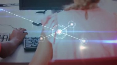 Bilgisayar kullanan Afro-Amerikan öğrencilerin bağlantı ağının animasyonu. eğitim ve öğrenme kavramı dijital olarak oluşturulmuş video.