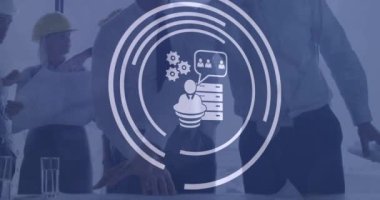 Muhtelif iş adamlarının orta kesiminde teknoloji simgelerinin canlandırılması. business, network, links ve teknoloji konsepti dijital olarak oluşturulmuş video.