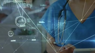 Beyaz kadın doktor üzerinden bağlantı ağının animasyonu. küresel bilim, bağlantılar, veri işleme ve dijital arayüz kavramı dijital olarak oluşturulmuş video.