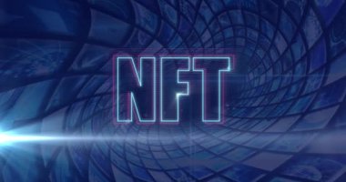 Işık noktaları üzerinde veri işleme ve nft metin animasyonu. küresel iş, finans, bağlantılar ve dijital arayüz konsepti dijital olarak oluşturulmuş video.