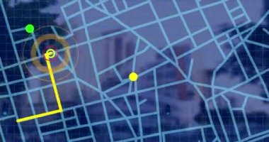 Arka planda şehir trafiğinin hızlandırılmış seyir haritası şeması var. gps ve navigasyon kavramı