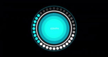 Siyah arkaplandaki araba hız göstergesinin animasyonu. küresel ulaşım ve dijital arayüz kavramı dijital olarak oluşturulmuş video.