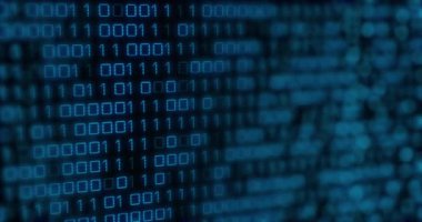 Siyah arkaplanda değişen mavi ikili kod animasyonu. programlama, bilgisayarlar ve teknoloji konsepti dijital olarak oluşturulmuş video.