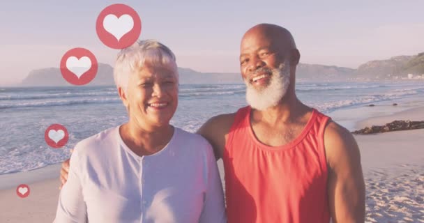 Animasi Hati Lebih Bahagia Afrika Senior Pasangan Amerika Pantai Cerah — Stok Video