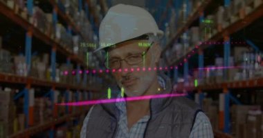 Finansal grafiklerin animasyonu mutlu Kafkas erkek depo çalışanı üzerine. iş, finans ve dağıtım hizmetleri kavramı dijital olarak oluşturulmuş video hizmetleri.