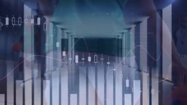 Çeşitli basketbol oyuncuları üzerinde finansal veri işleme animasyonu. global spor, veri işleme ve dijital arayüz kavramı dijital olarak oluşturulmuş video.