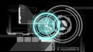 Siyah arkaplandaki verilerin üzerinde hareket eden saatin animasyonu. veri işleme, zaman, teknoloji ve dijital arayüz kavramı dijital olarak oluşturulmuş video.