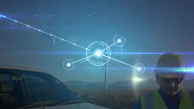 Güneş panelleri ve çift ırklı erkek mühendis üzerinden bağlantı ağının animasyonu. Çevre, sürdürülebilirlik, ekoloji, yenilenebilir enerji konsepti dijital olarak oluşturulmuş video.